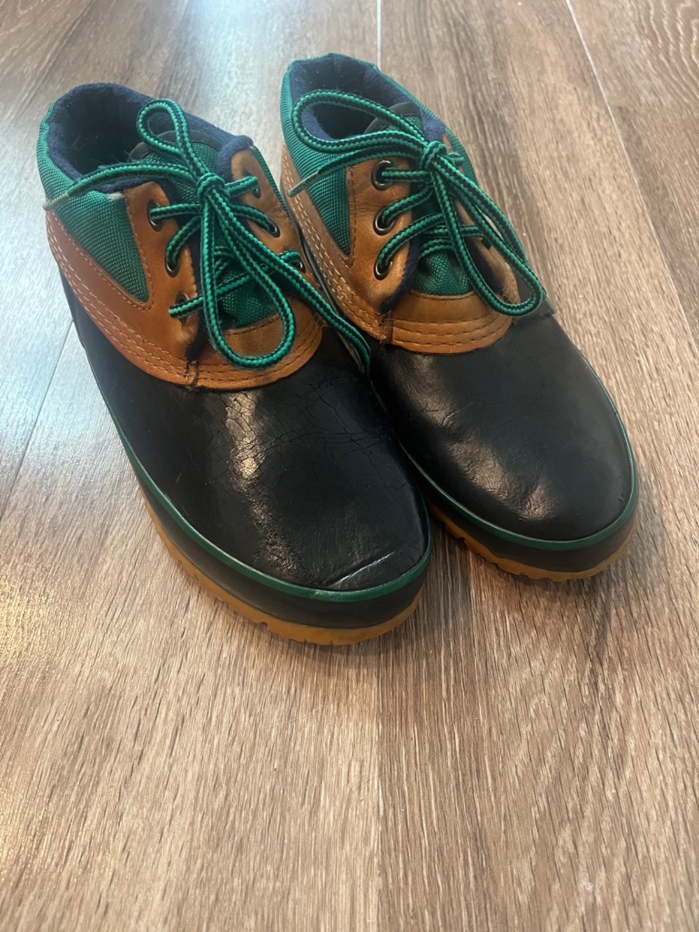 Bass Duck Calgary Boots in Black, Green & Brown